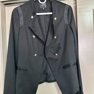 The Limited Black Blazer with Notched Lapels and Tailored Fit